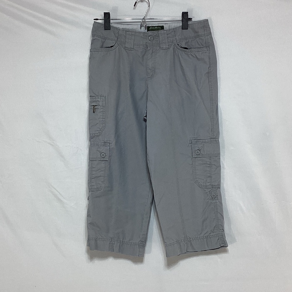 Eddie Bauer Light Gray Capri pant size 6